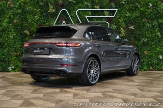 Porsche Cayenne TURBO*PCCB*PDCC*TAŽNÉ*ZÁR 2019