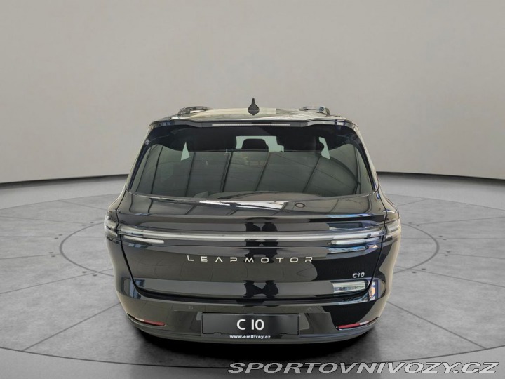 Ostatní značky Ostatní modely REEV Design Elektrický vů 2025