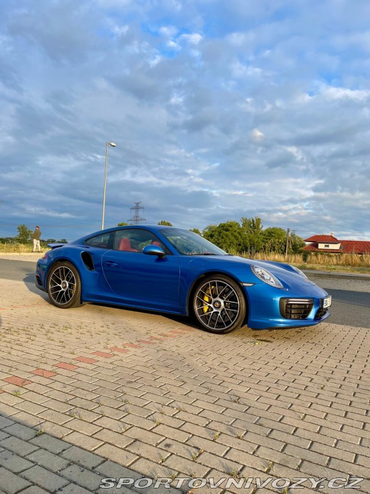 Porsche 911  2016