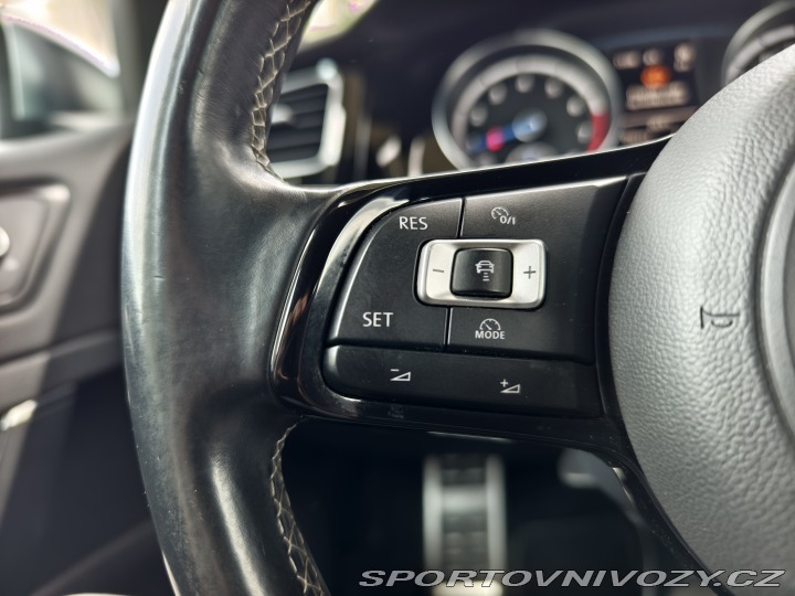 Volkswagen Golf  2015