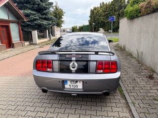 Ford Mustang GT 2006