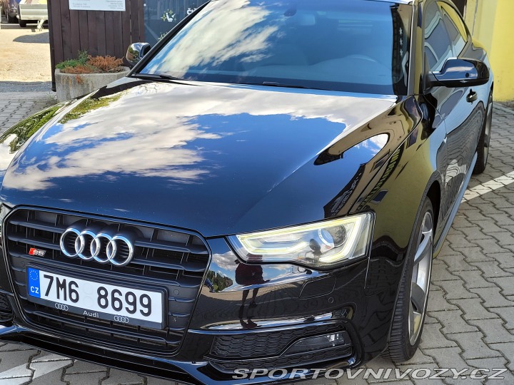 Audi A5 2,0TFSi S-line 2012