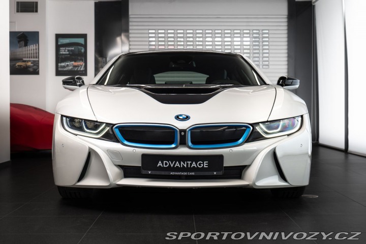 BMW i8  2015