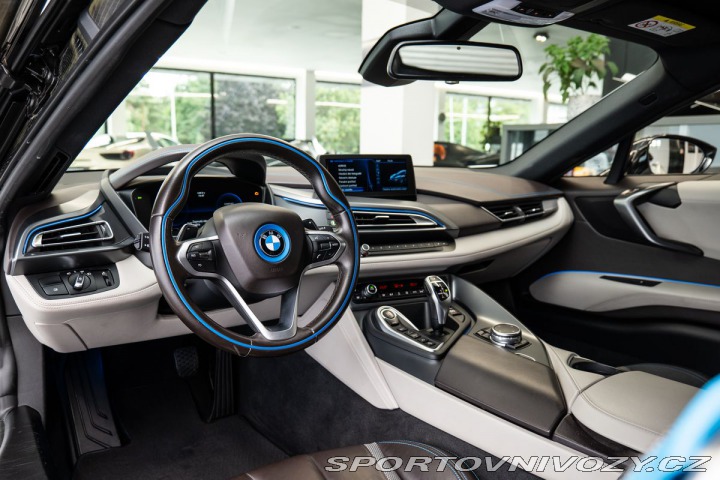 BMW i8  2015