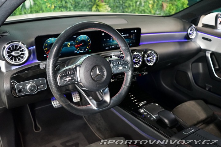 Mercedes-Benz A 200*AMG*CARPLAY*LED*CAMER 2020