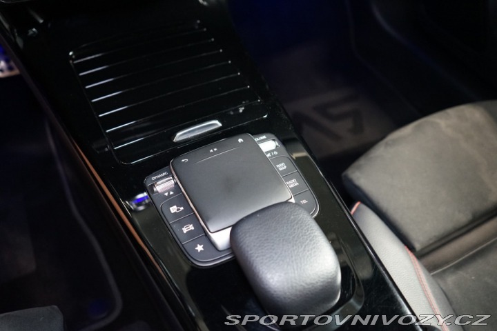 Mercedes-Benz A 200*AMG*CARPLAY*LED*CAMER 2020