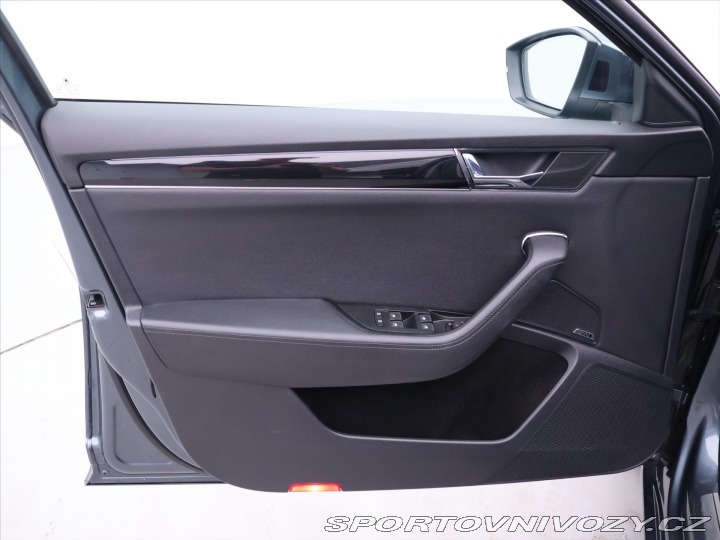 Škoda Superb 2,0 TSI 200kW DSG CZ L&am 2020