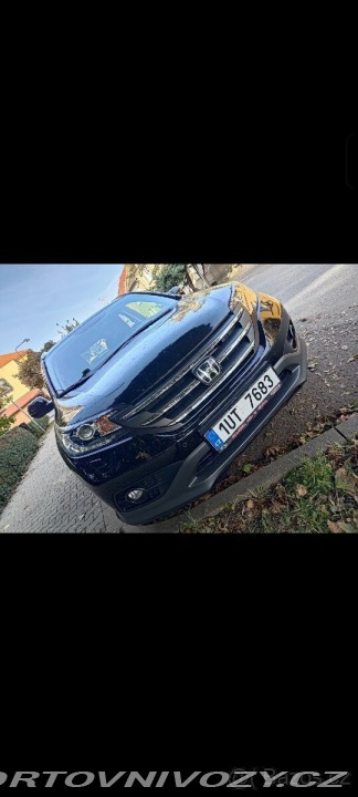 Honda Ostatní modely CR-V 2,2 idtec. Honda 4x4 1800