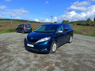 Toyota  Sienna 3,5   v6.4×4