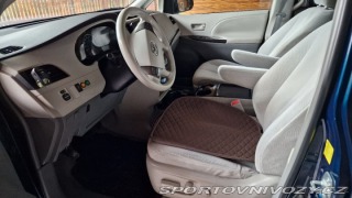 Toyota Ostatní modely Sienna 3,5   v6.4×4 2011