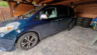 Toyota Ostatní modely Sienna 3,5   v6.4×4 2011