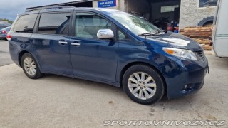 Toyota Ostatní modely Sienna 3,5   v6.4×4 2011