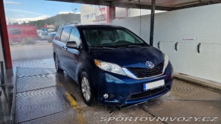 Toyota Ostatní modely Sienna 3,5   v6.4×4 2011