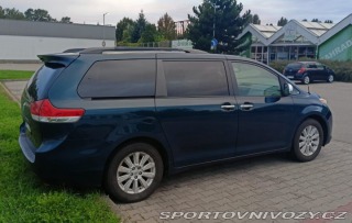 Toyota Ostatní modely Sienna 3,5   v6.4×4 2011