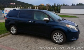 Toyota Ostatní modely Sienna 3,5   v6.4×4 2011