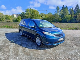 Toyota Ostatní modely Sienna 3,5   v6.4×4 2011