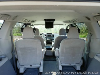 Toyota Ostatní modely Sienna 3,5   v6.4×4 2011