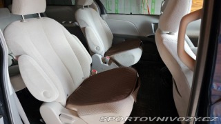 Toyota Ostatní modely Sienna 3,5   v6.4×4 2011
