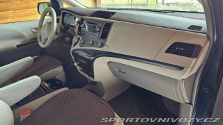 Toyota Ostatní modely Sienna 3,5   v6.4×4 2011