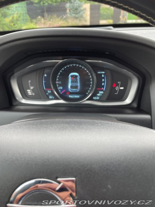 Volvo Ostatní modely XC60 2,4 D5 R-DESING 158kW 1 2013