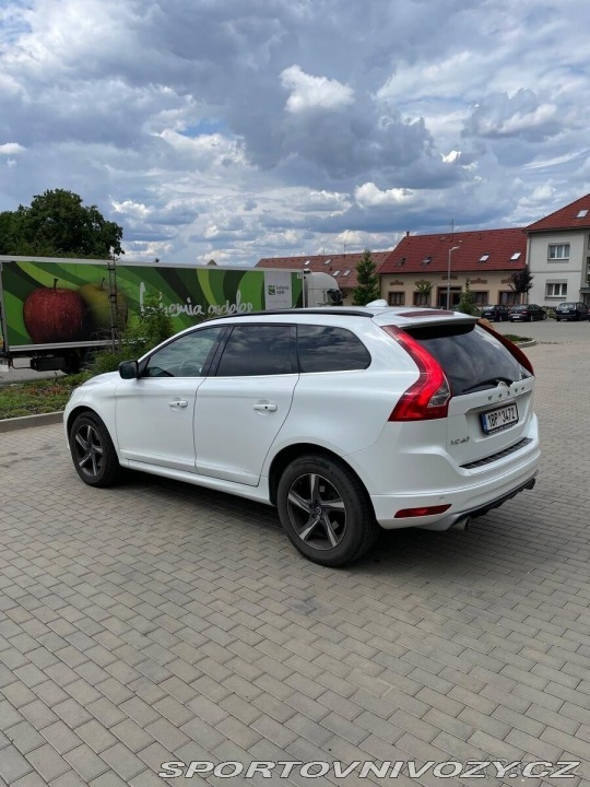 Volvo Ostatní modely XC60 2,4 D5 R-DESING 158kW 1 2013