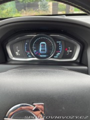 Volvo Ostatní modely XC60 2,4   D5 R-DESING 158kW 1 2013