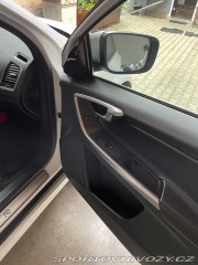 Volvo Ostatní modely XC60 2,4   D5 R-DESING 158kW 1 2013