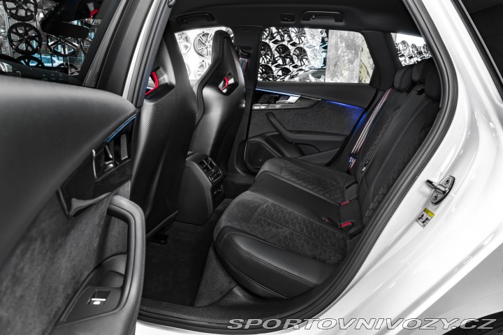 Audi RS4 CompetitionPLUS/KARBON/MM 2023