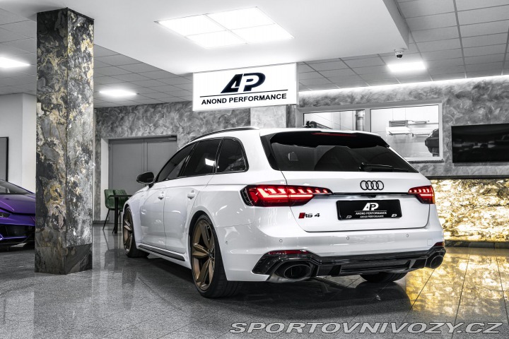 Audi RS4 CompetitionPLUS/KARBON/MM 2023