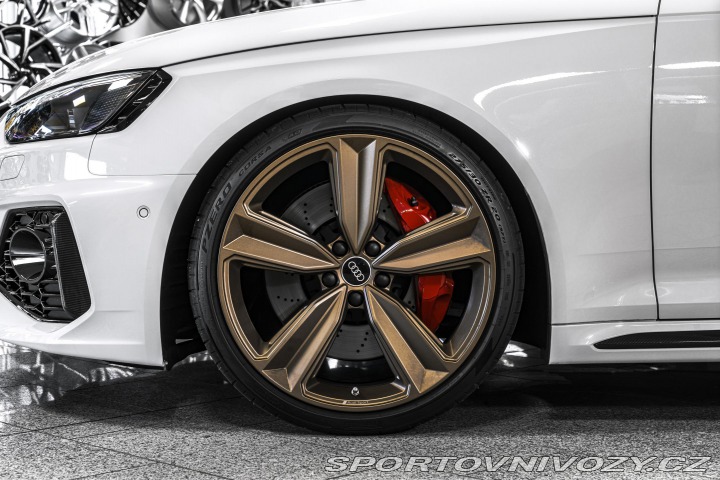 Audi RS4 CompetitionPLUS/KARBON/MM 2023