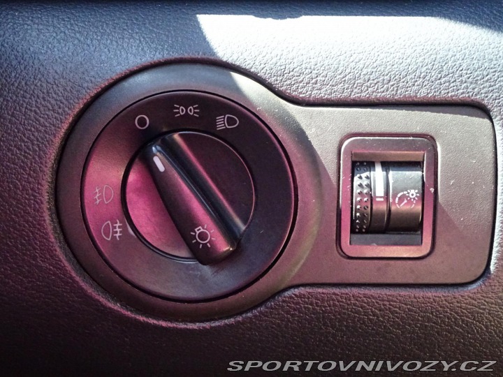 Škoda Octavia RS RS 1.8T 132kW LPG XENONY 2003