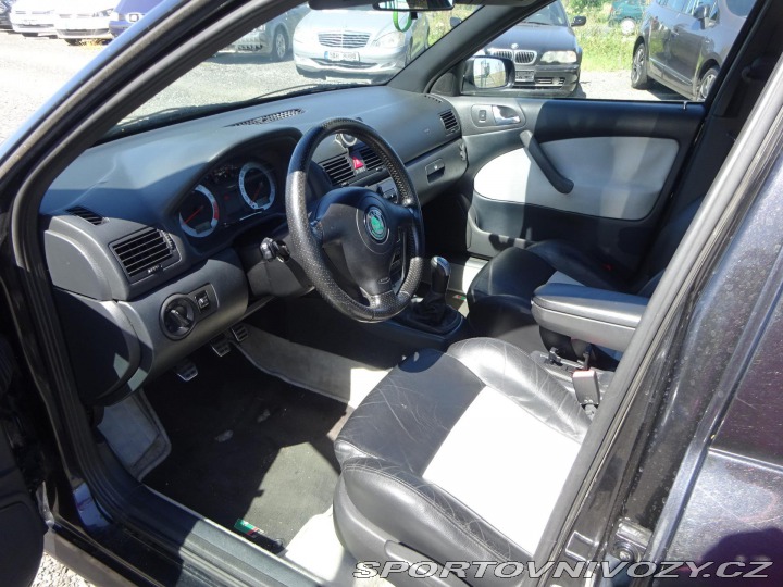 Škoda Octavia RS RS 1.8T 132kW LPG XENONY 2003