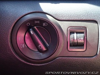 Škoda Octavia RS RS 1.8T 132kW LPG XENONY 2003