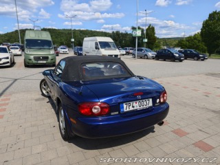 Mazda MX-5  2004