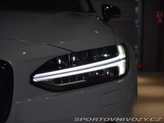 Volvo V90 2,0 T6  Plus Dark 2025