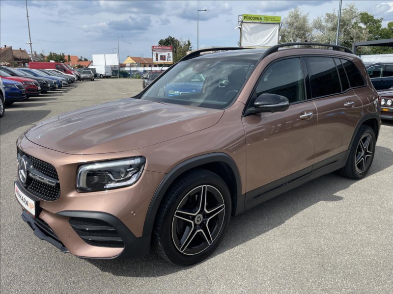 Mercedes-Benz Ostatní modely GLB 2,0 200d 4M AMG*Panorama