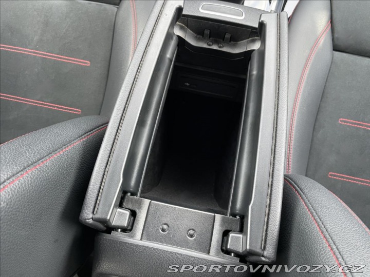 Mercedes-Benz Ostatní modely GLB 2,0 200d 4M AMG*Panorama 2021