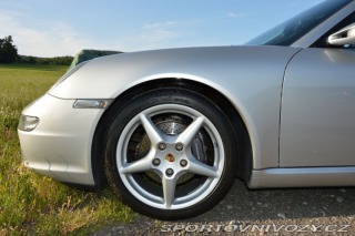 Porsche 911 Carrera 2005