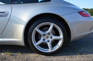 Porsche 911 Carrera 2005