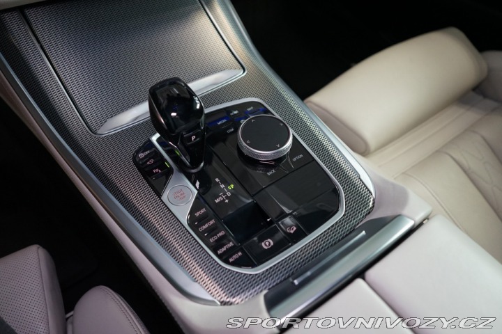 BMW X5 40d*xDRIVE*TAŽ*H/K*HUD*36 2020
