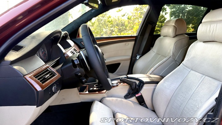 BMW M5 E60 5.0L V10 507HP 2008