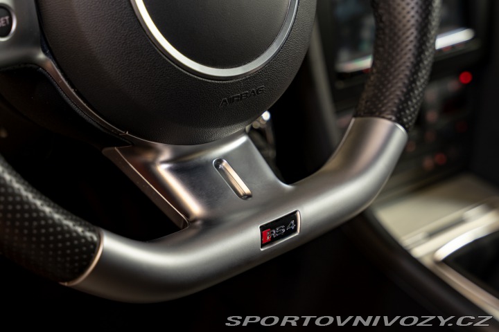 Audi RS4 Avant 4.2 FSI V8 quattro 2007