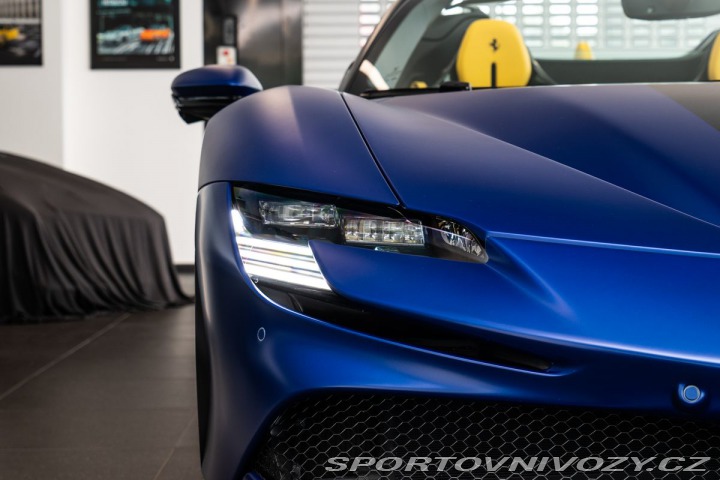 Ferrari SF90 Spider Tailor Made 1800