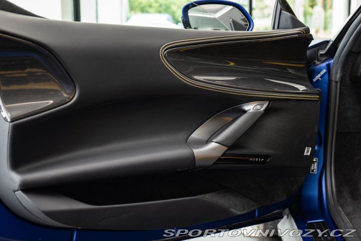 Ferrari SF90 Spider Tailor Made 1800