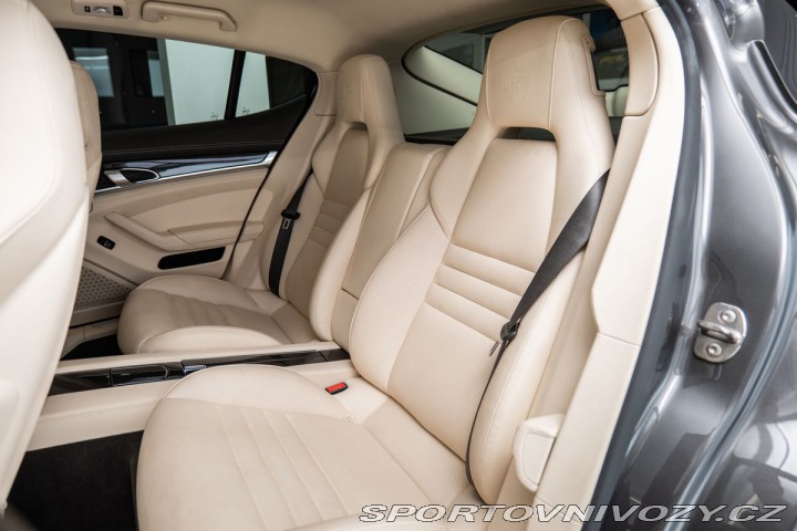 Porsche Panamera Turbo 2016