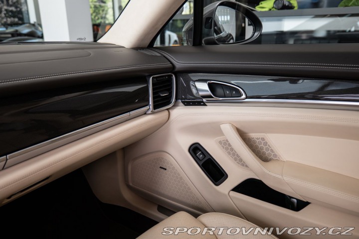 Porsche Panamera Turbo 2016