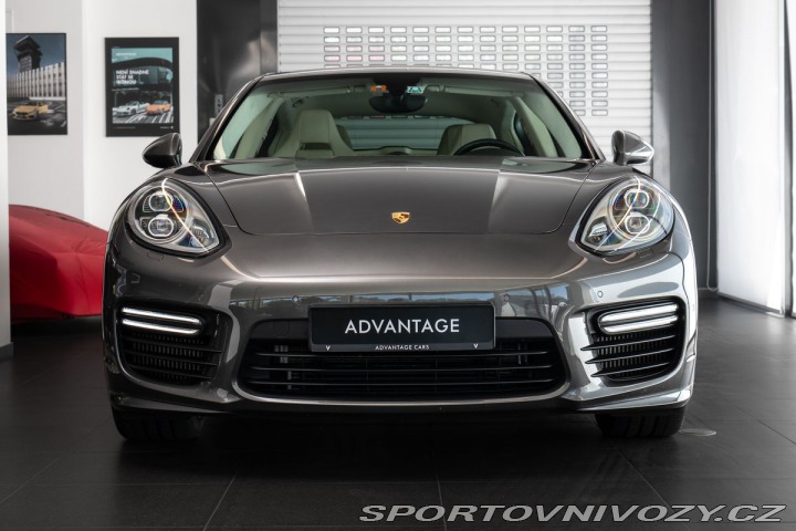 Porsche Panamera Turbo 2016