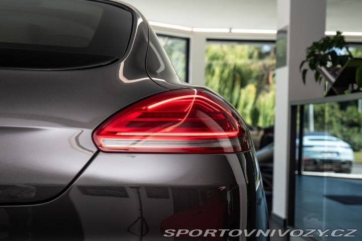 Porsche Panamera Turbo 2016
