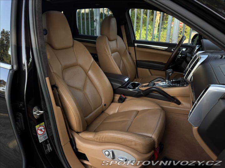 Porsche Cayenne 4.8 Turbo Sport chrono 2011