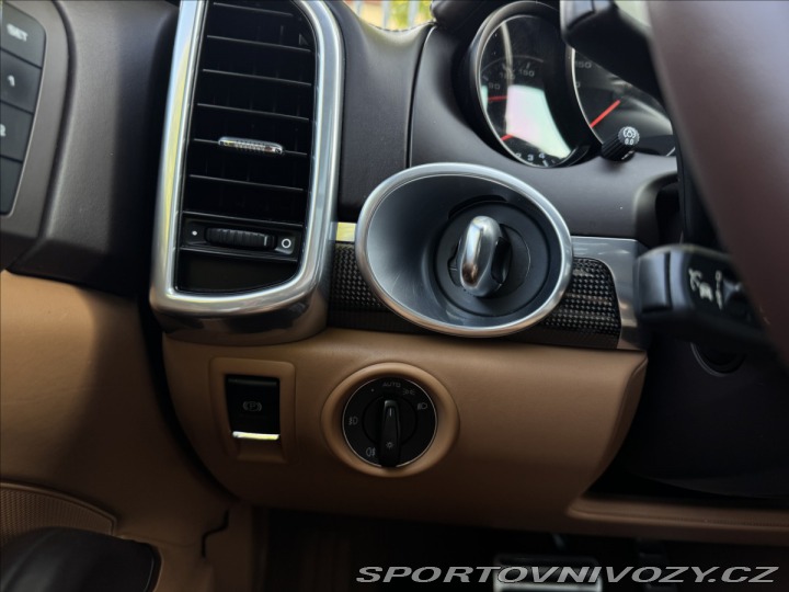 Porsche Cayenne 4.8 Turbo Sport chrono 2011